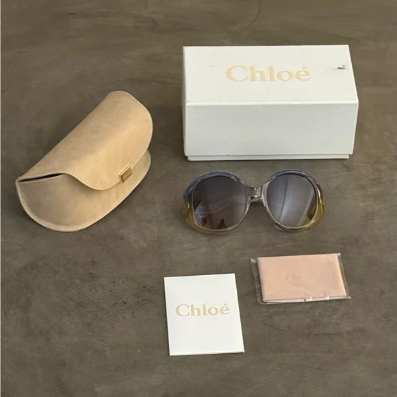 Chloé Oversized Round Silhouette Sunglasses | Model: CE732S - Picture 2 of 9